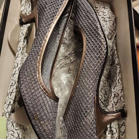 Adrianna Papell Shoes - Adrianna Papell Lois Gunmetal Honeycomb 6.5M Silver